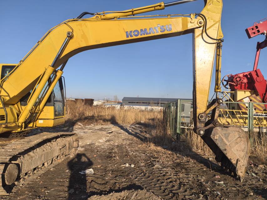 Buy Komatsu PC200-8N1 Used Excavator / 2