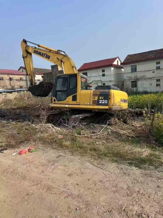 Buy Komatsu PC210-8 Used Excavator / 1