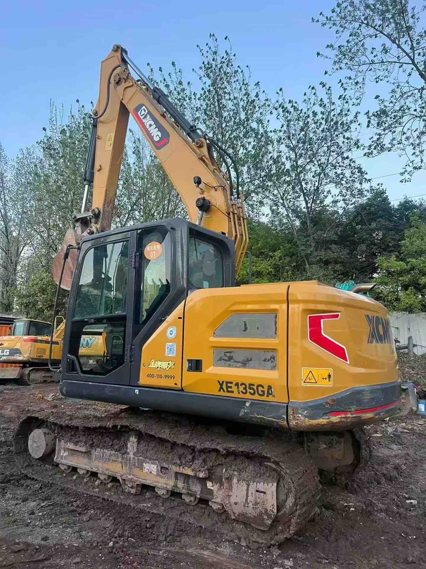 Buy XCMG XE2000E Used Excavator / 3