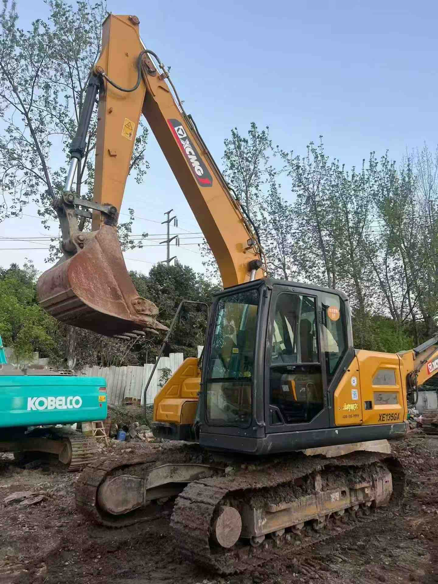 Buy XCMG XE2000E Used Excavator / 5