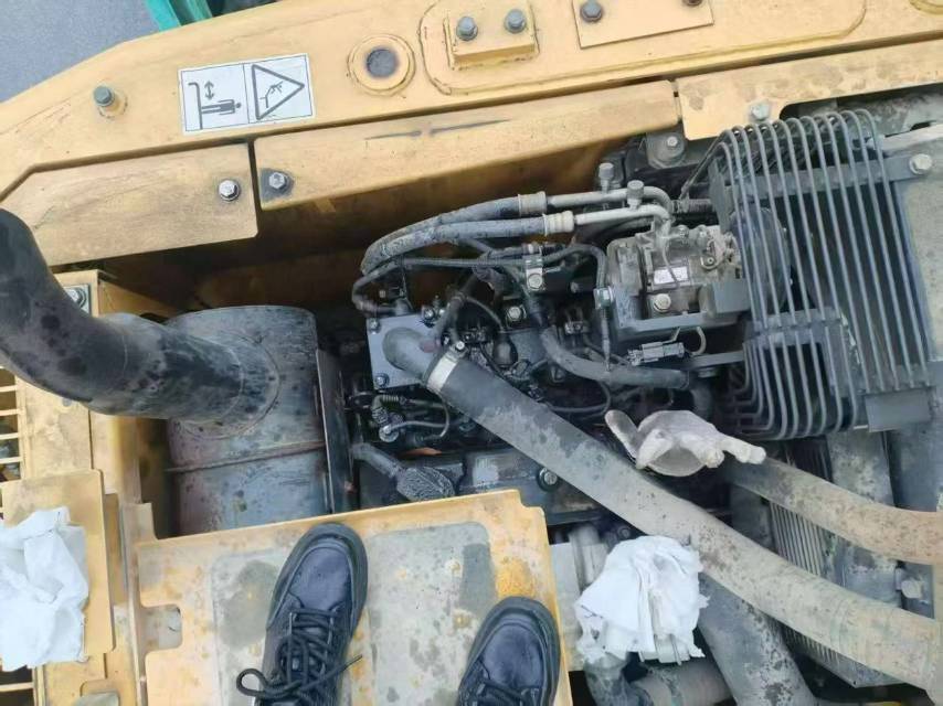 Buy Komatsu PC160LC-8 Used Excavator / 9