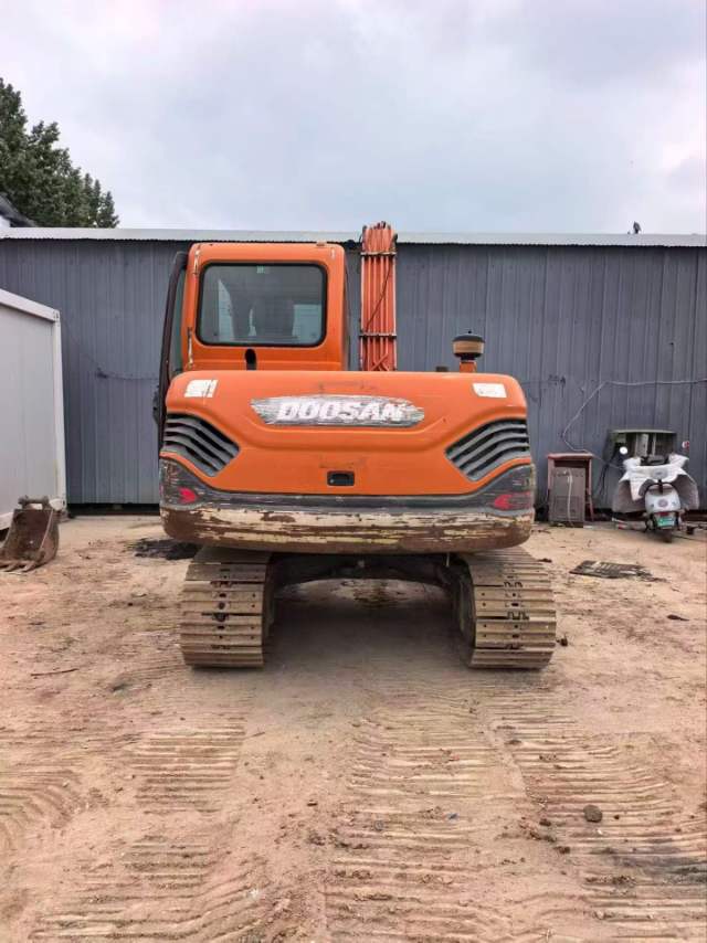 Buy Doosan DX75-9C Used Excavator / 2