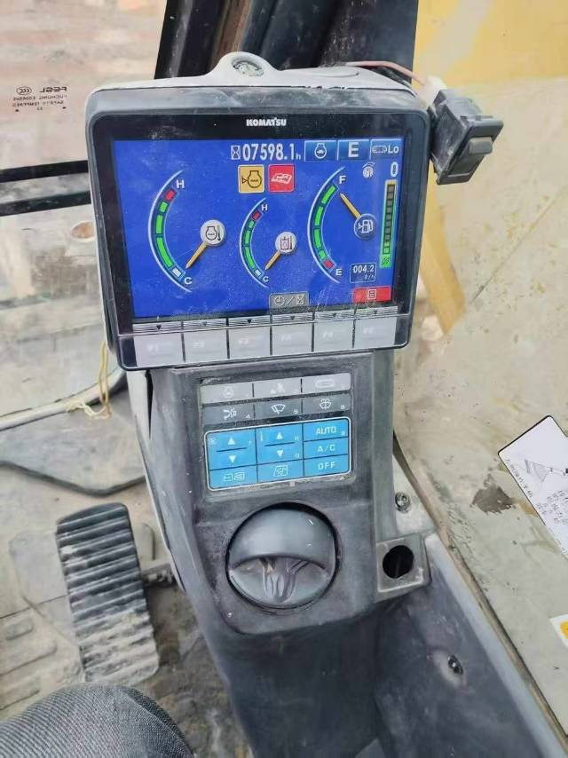 Buy Komatsu PC160LC-8 Used Excavator / 8