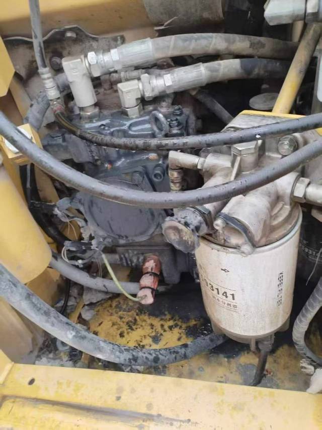 Buy Komatsu PC160LC-8 Used Excavator / 5