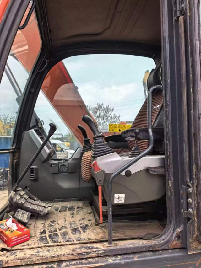 Buy Doosan DX75-9C Used Excavator / 3
