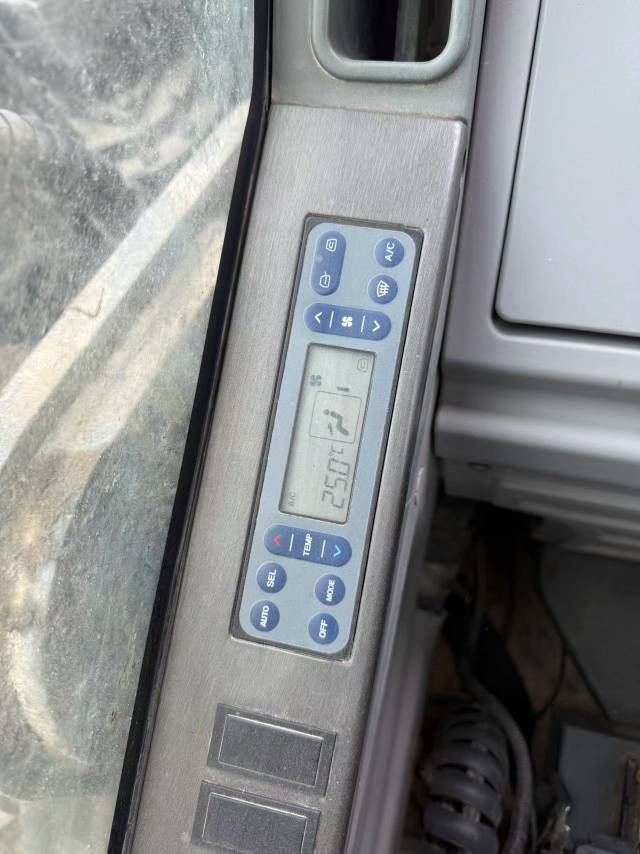 Buy XCMG XE270DK Used Excavator / 7