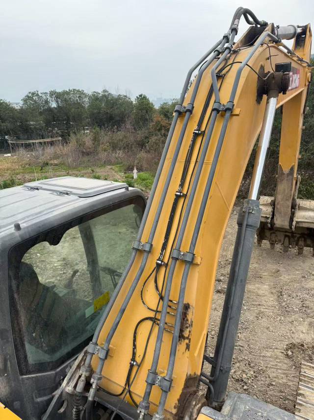 Buy XCMG XE270DK Used Excavator / 2