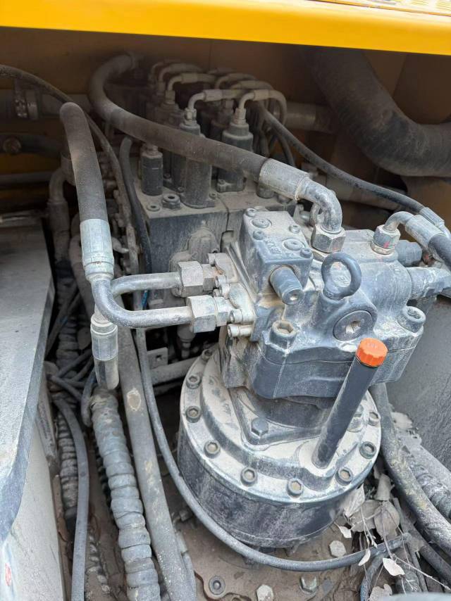 Buy XCMG XE270DK Used Excavator / 3