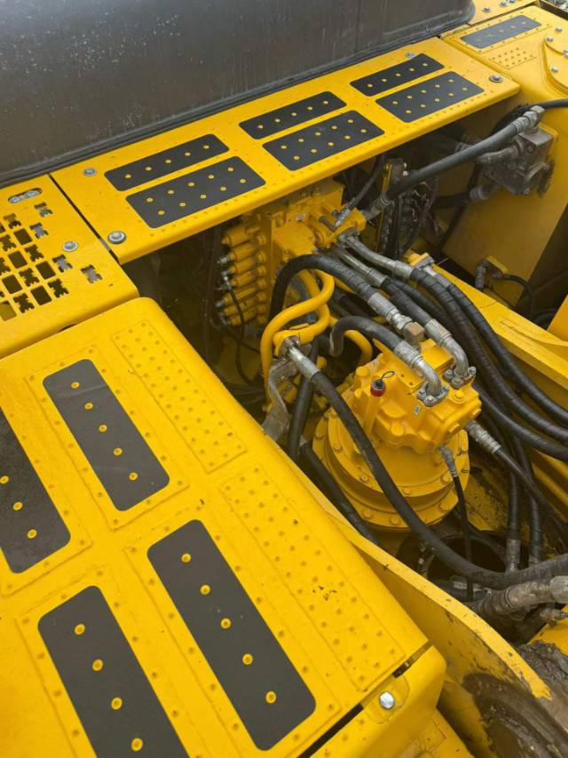 Buy Komatsu PC360-7 Used Excavator / 3