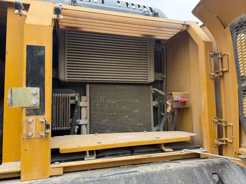 Buy XCMG XE270DK Used Excavator / 6