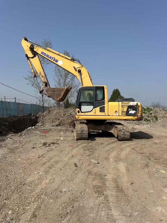 Buy Komatsu PC200-8N1 Used Excavator / 1