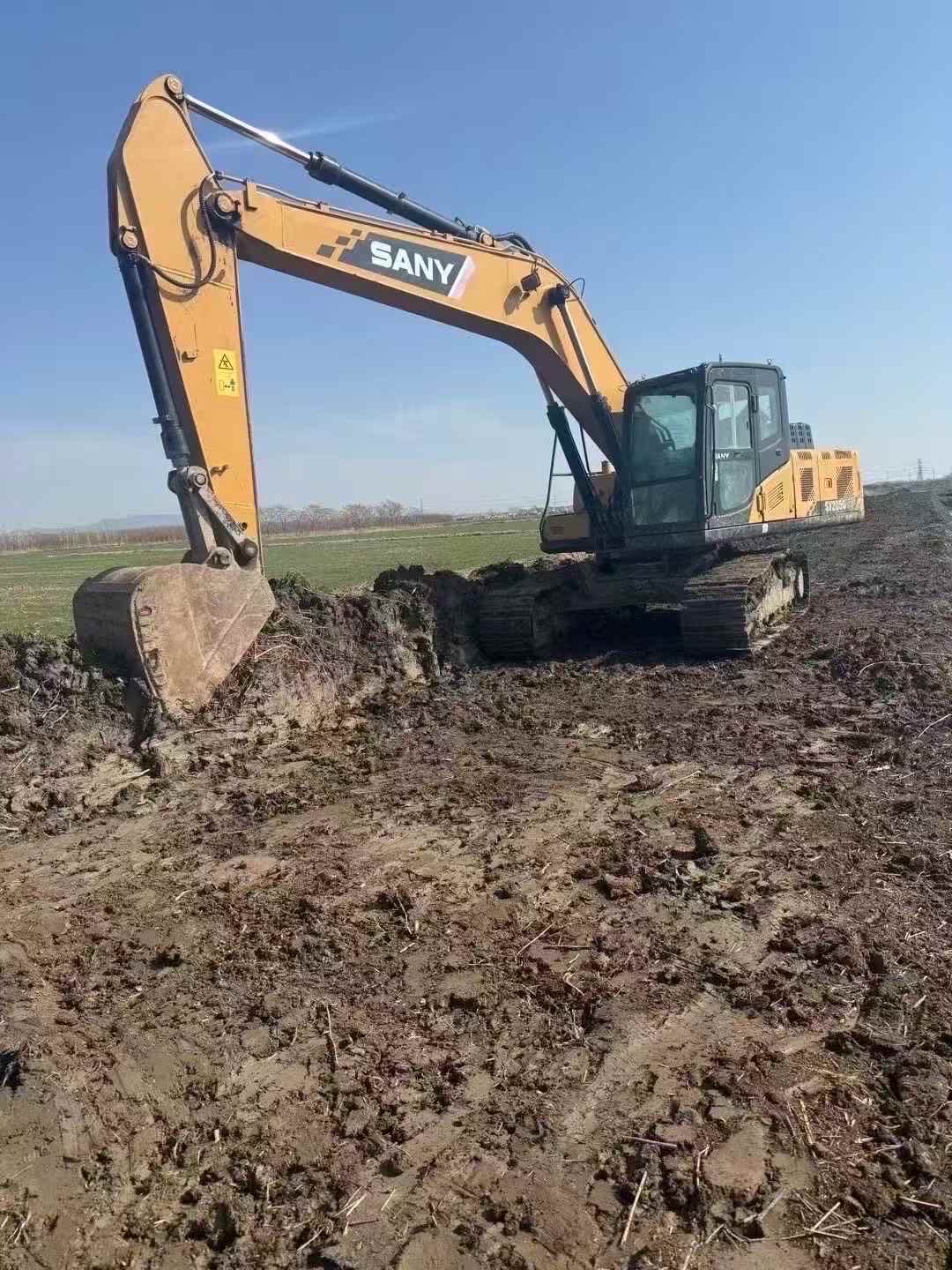 Buy Sany 205C-8 Used Excavator / 4