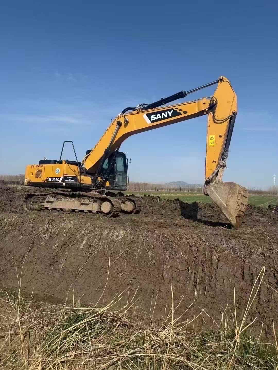 Buy Sany 205C-8 Used Excavator / 3