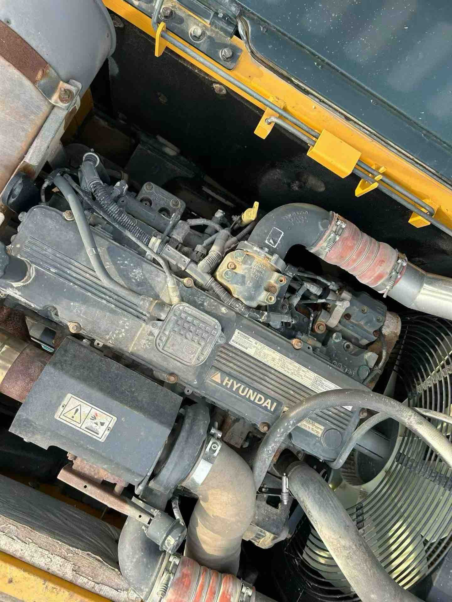 Buy Hyundai R350LVS Used Excavator / 4