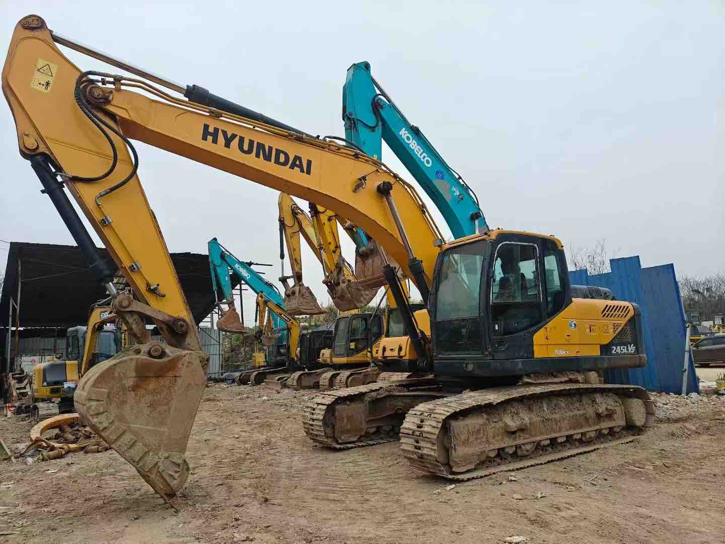 Buy Hyundai 225LC-9T Used Excavator / 2