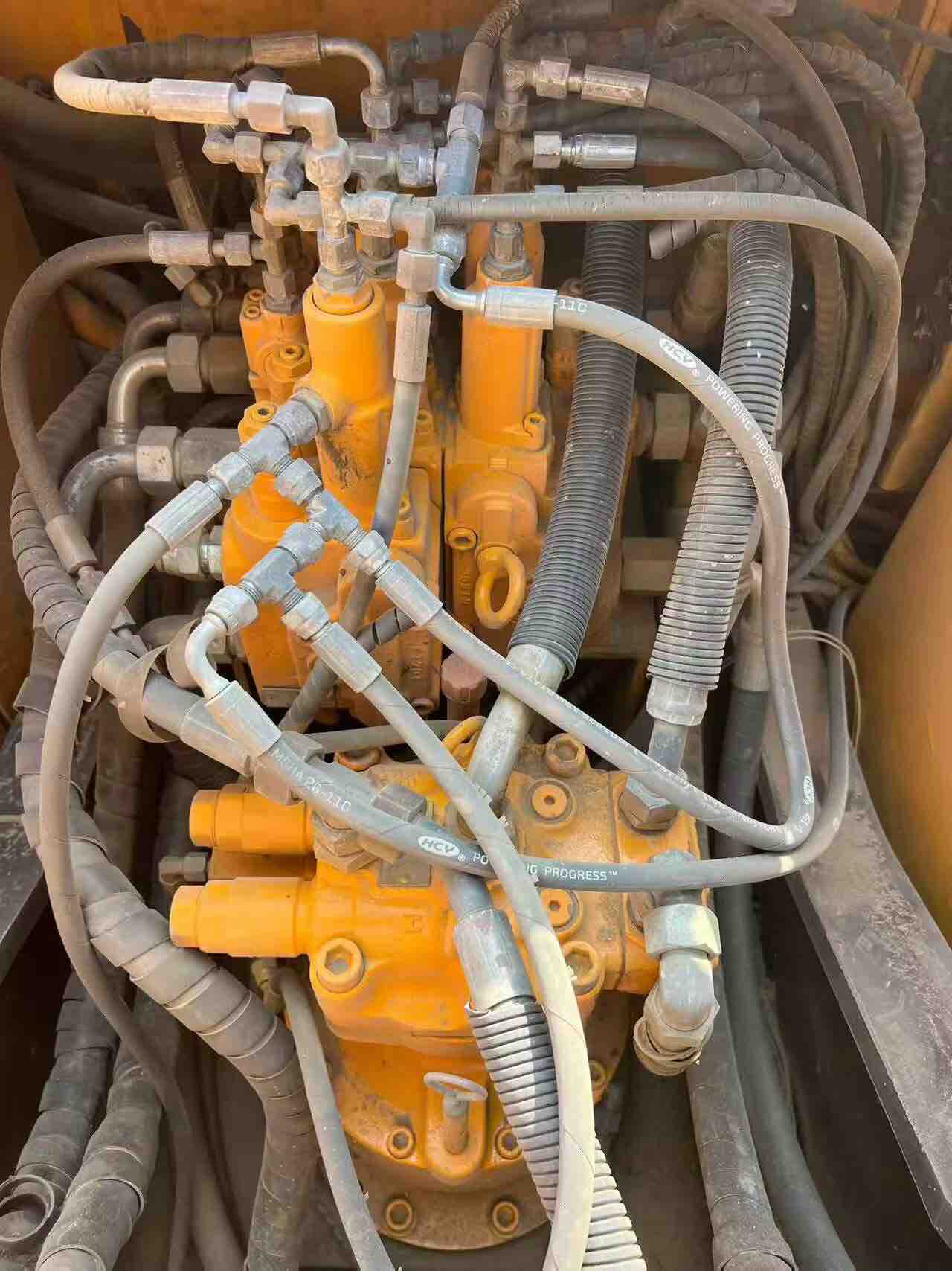 Buy Sany C135-10 Used Excavator / 7