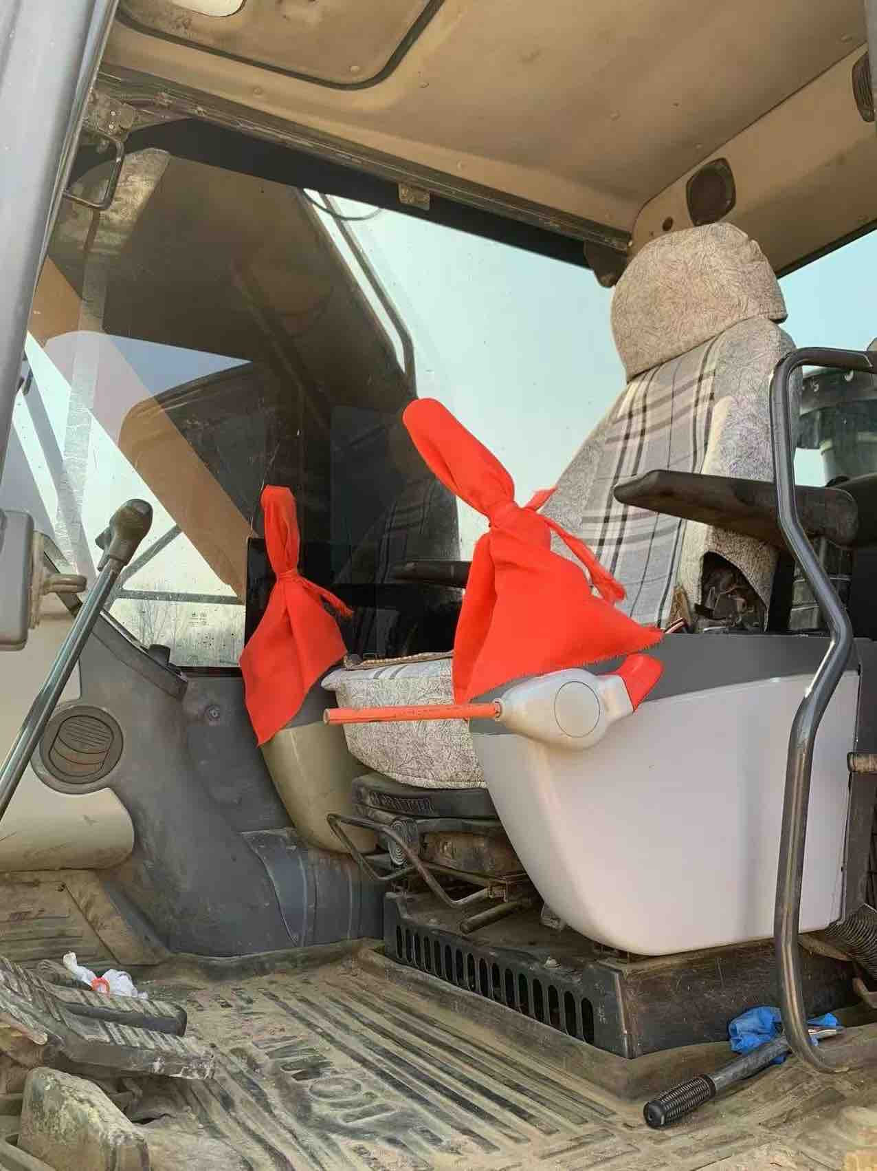 Buy Komatsu PC240-8 Used Excavator / 8