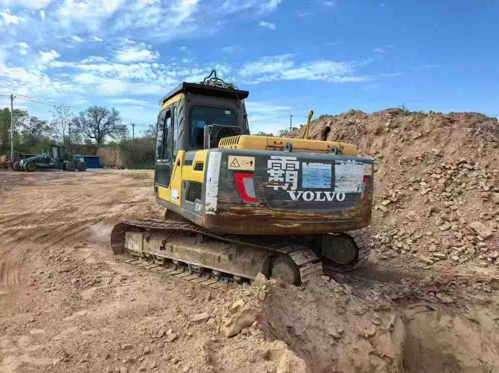 Buy Volvo 140BLC Used Excavator / 3