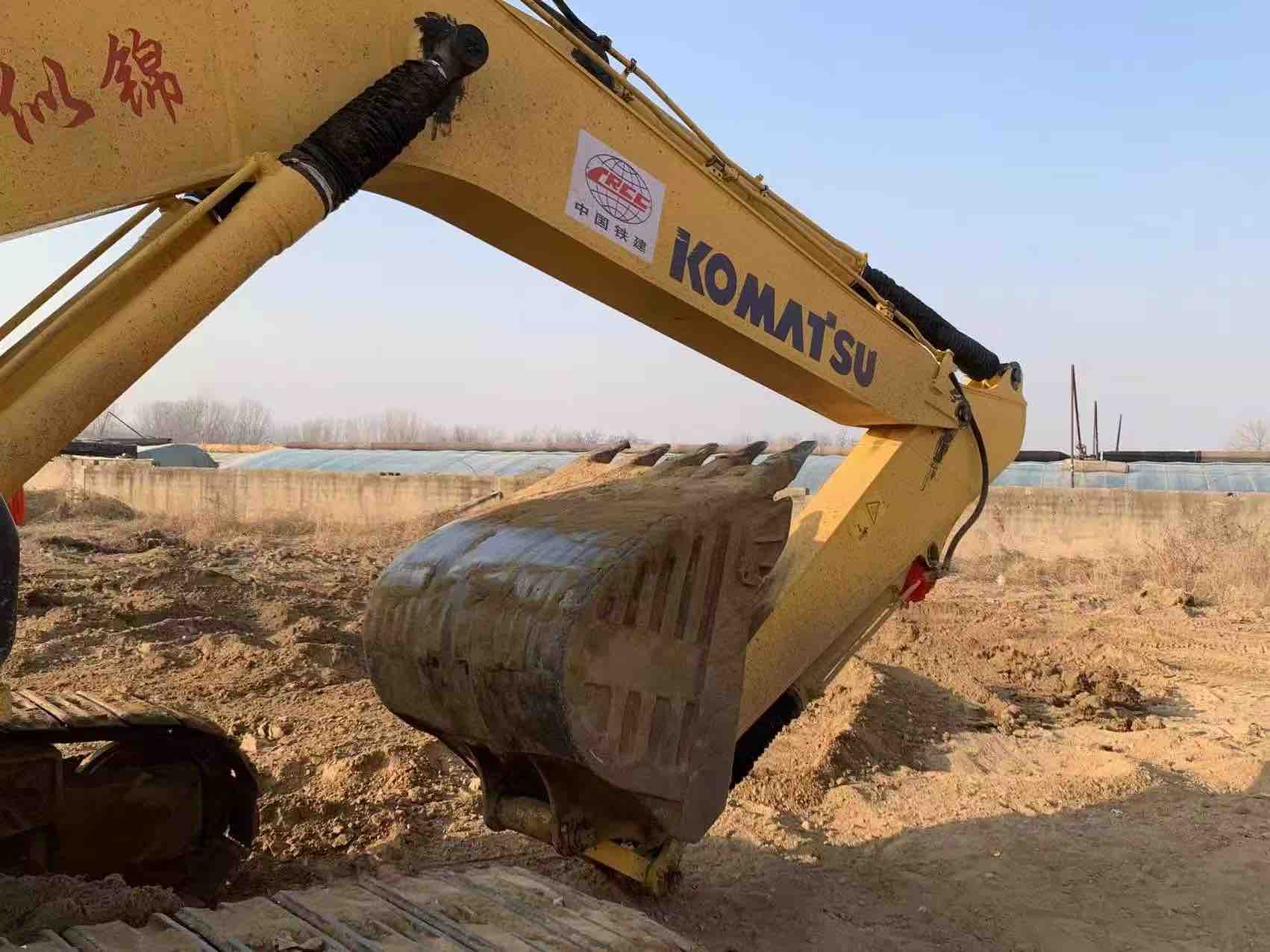 Buy Komatsu PC240-8 Used Excavator / 7