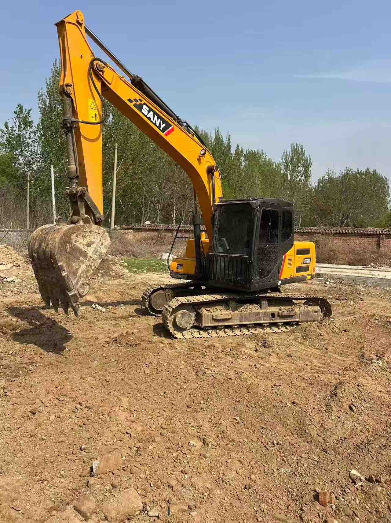 Buy Sany C135-10 Used Excavator / 3