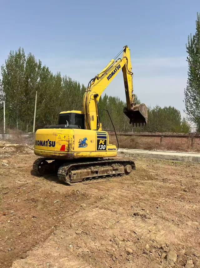 Buy Komatsu PC130-7 Used Excavator / 4 Buy Komatsu PC130-7 Used Excavator / 4