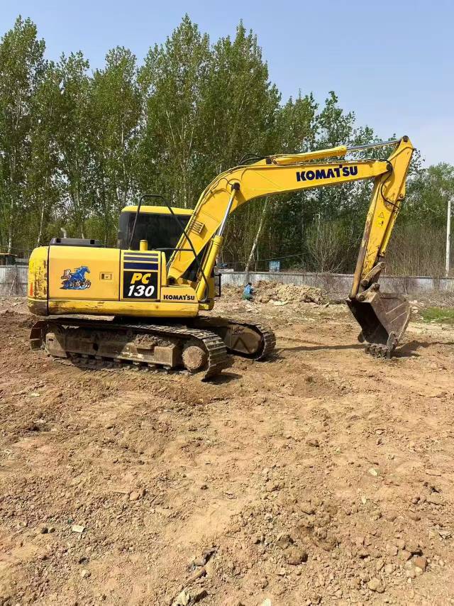 Buy Komatsu PC130-7 Used Excavator / 9 Buy Komatsu PC130-7 Used Excavator / 9