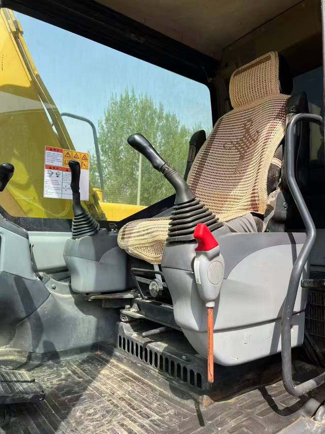 Buy Komatsu PC130-7 Used Excavator / 3 Buy Komatsu PC130-7 Used Excavator / 3