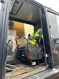 Buy Sany SY245H Used Excavator / 9 Buy Sany SY245H Used Excavator / 9