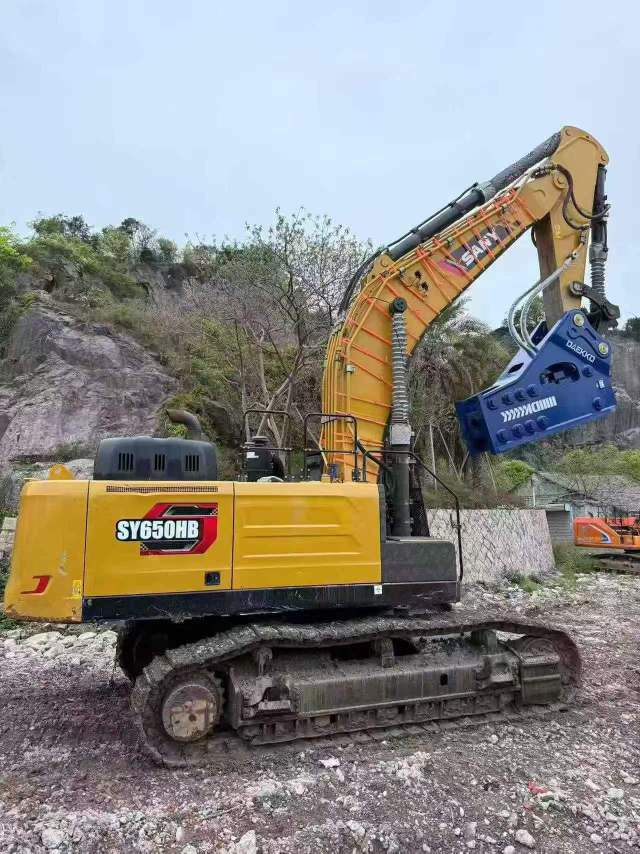 Buy Sany 215C-9 Used Excavator / 3