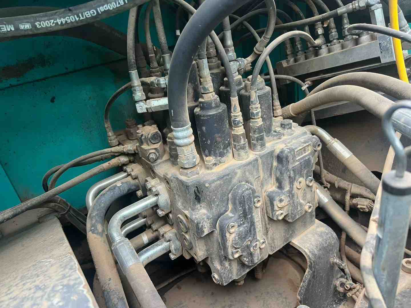 Buy Kobelco 260-8 Used Excavator / 9