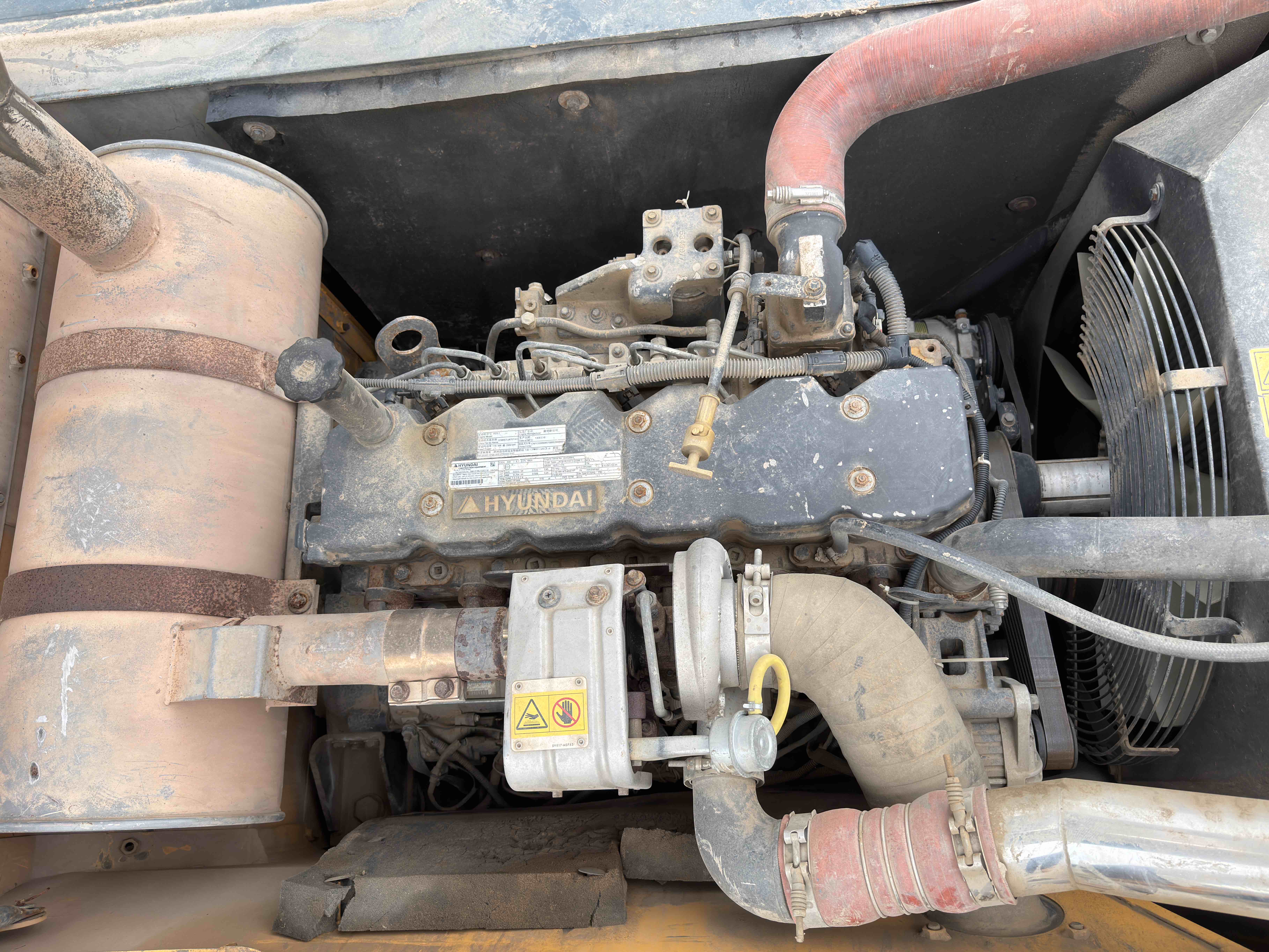 Buy Hyundai 225LC-9T Used Excavator / 6