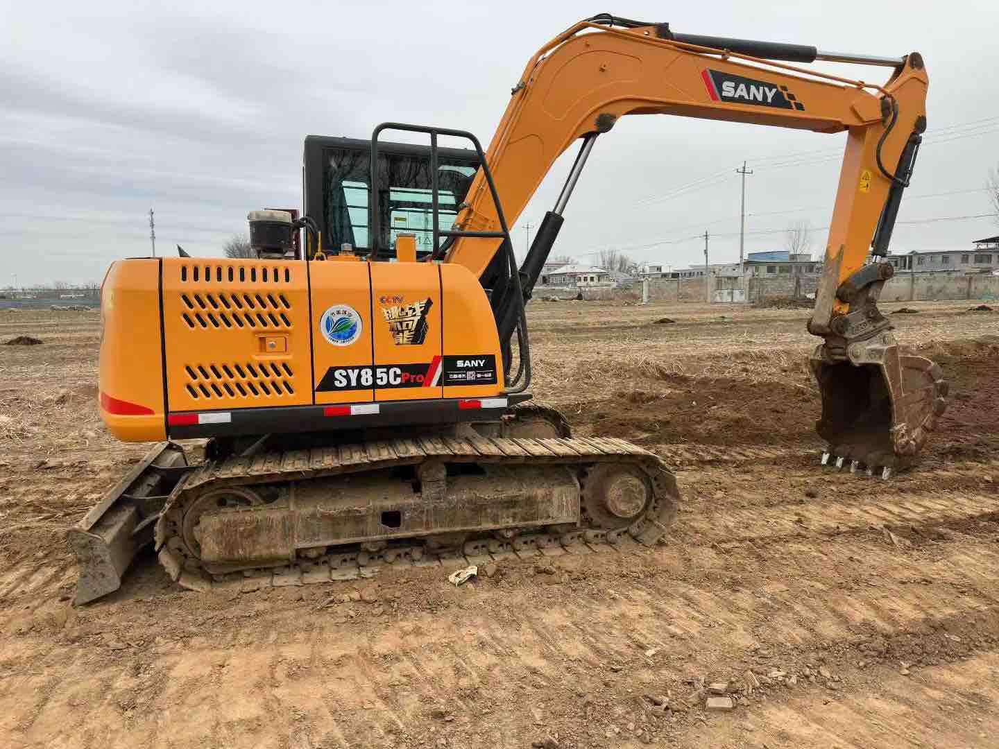 Buy Sany SY85C Used Excavator / 2