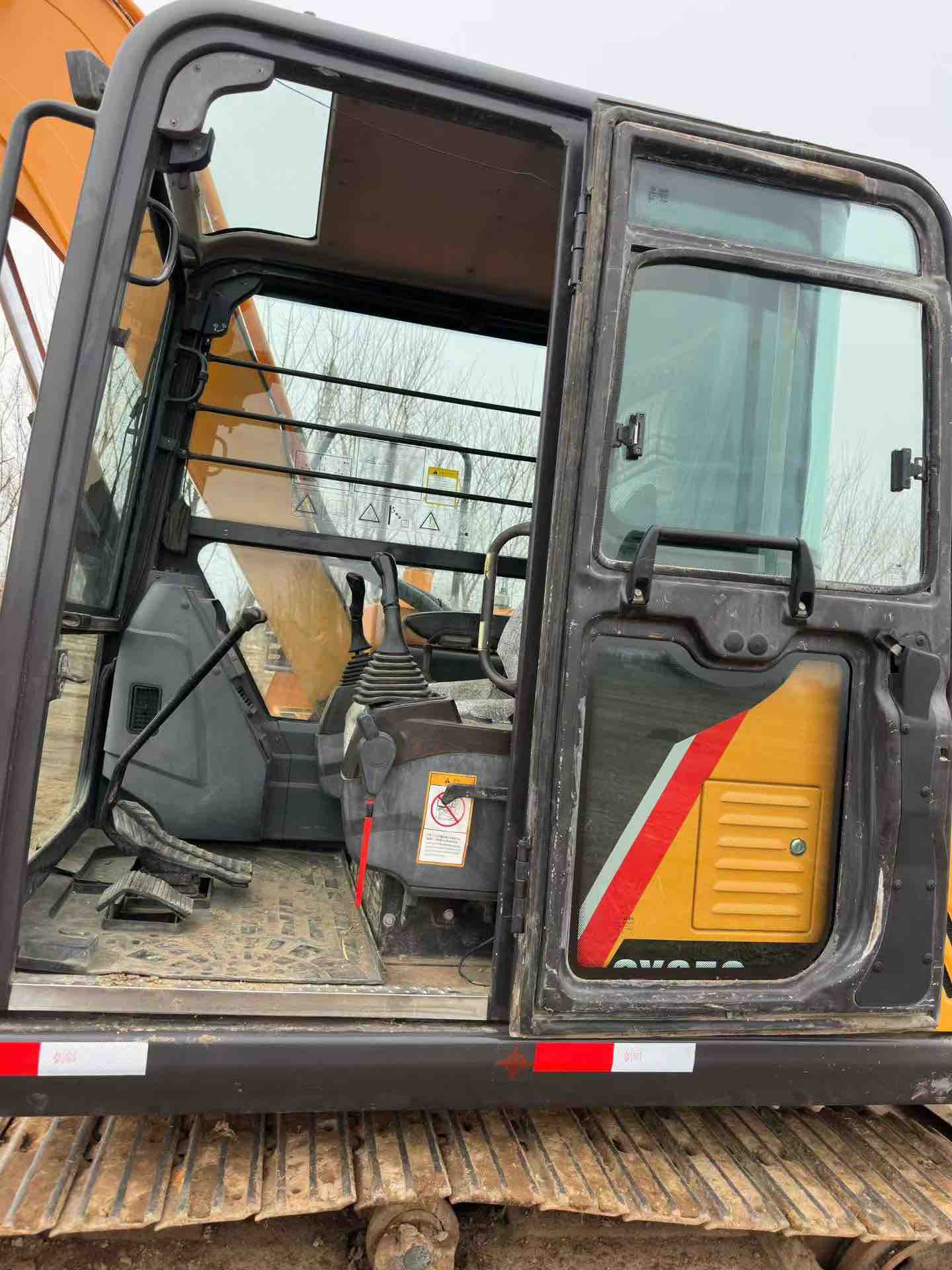 Buy Sany SY85C Used Excavator / 5