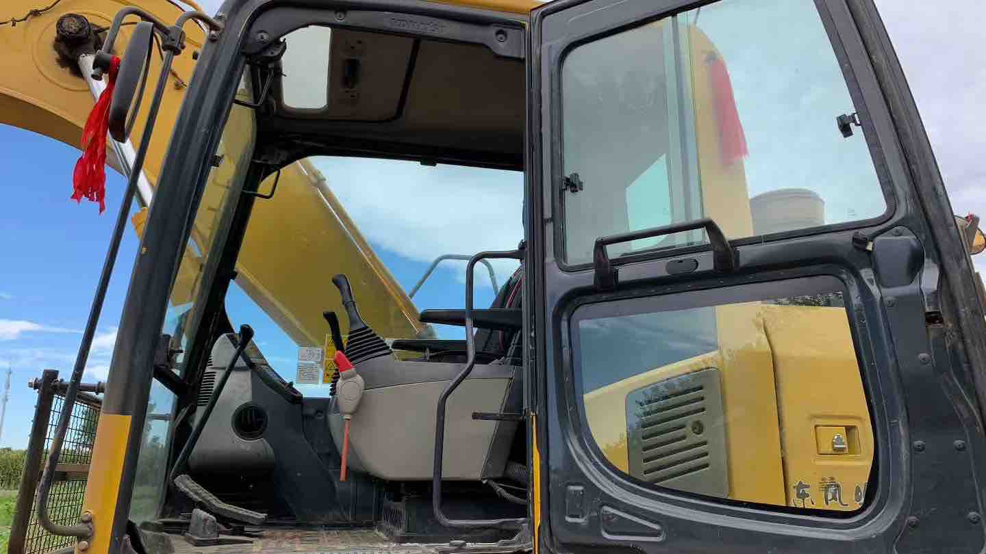 Buy Komatsu PC160-7 Used Excavator / 5