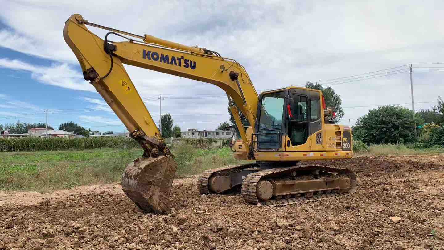Buy Komatsu PC160-7 Used Excavator / 3