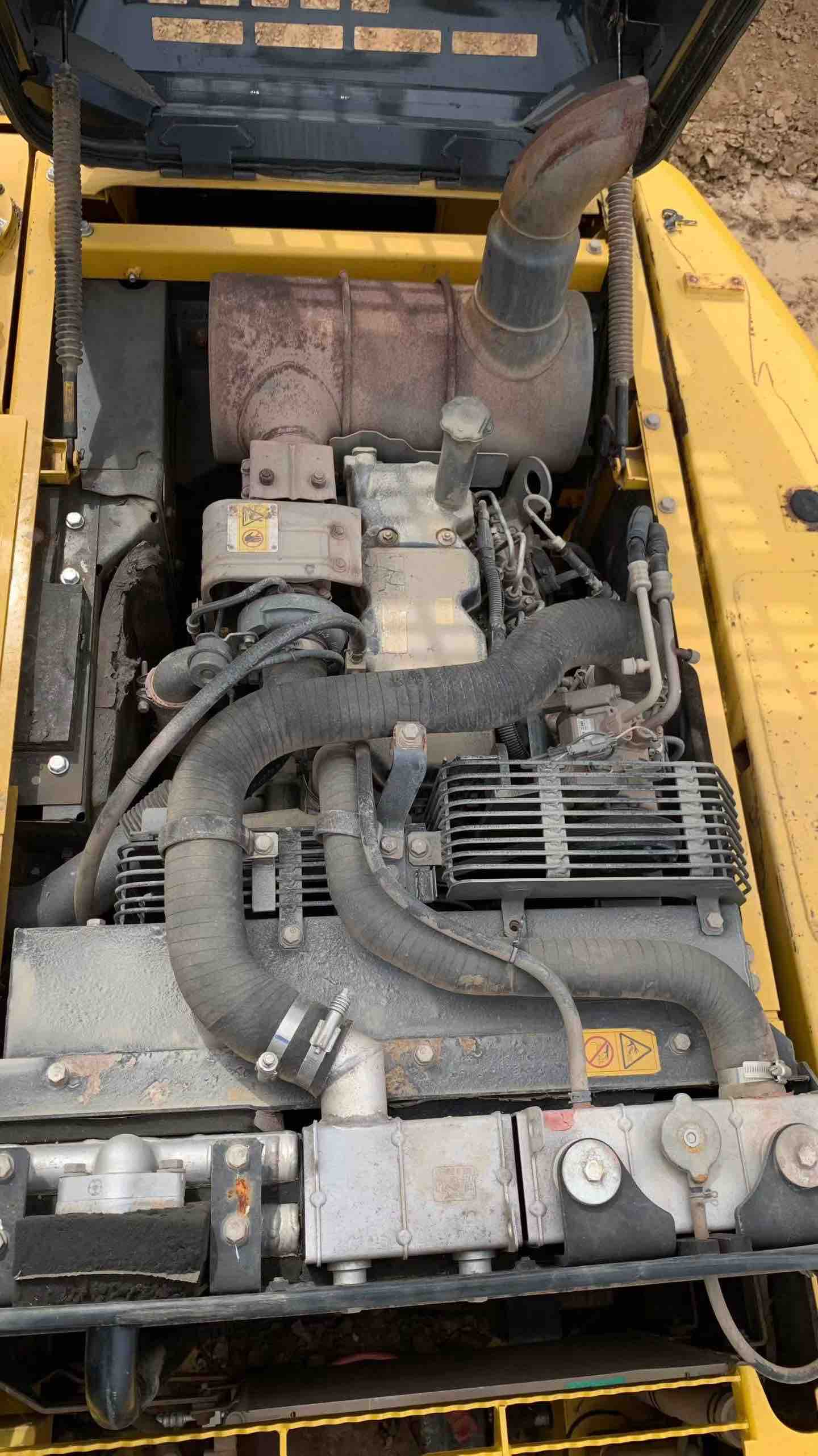 Buy Komatsu PC160-7 Used Excavator / 8