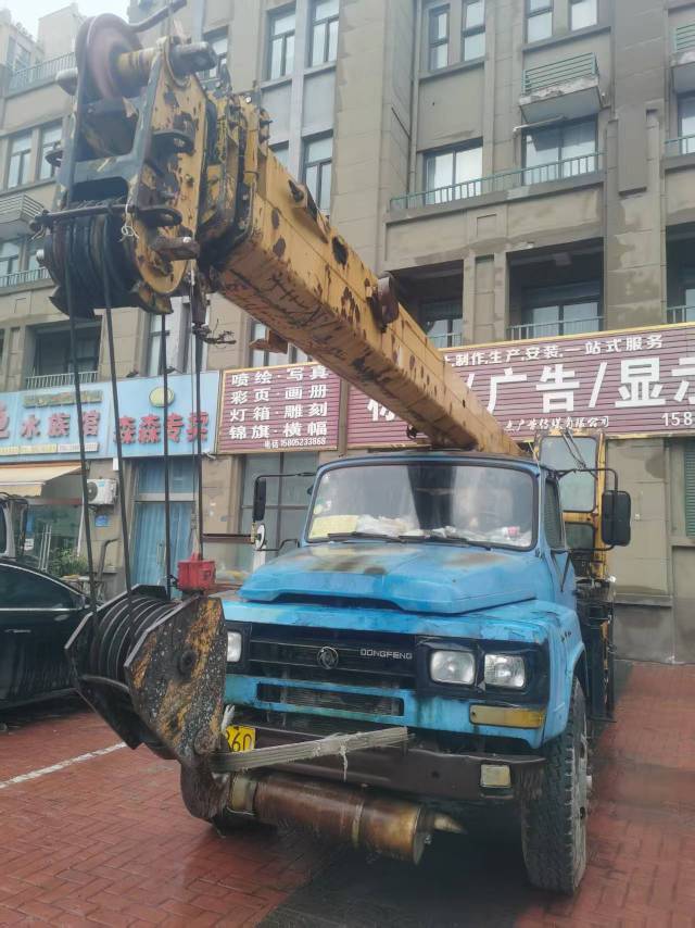 Buy XCMG XZJ5104JQZ8D Used Crane / 2