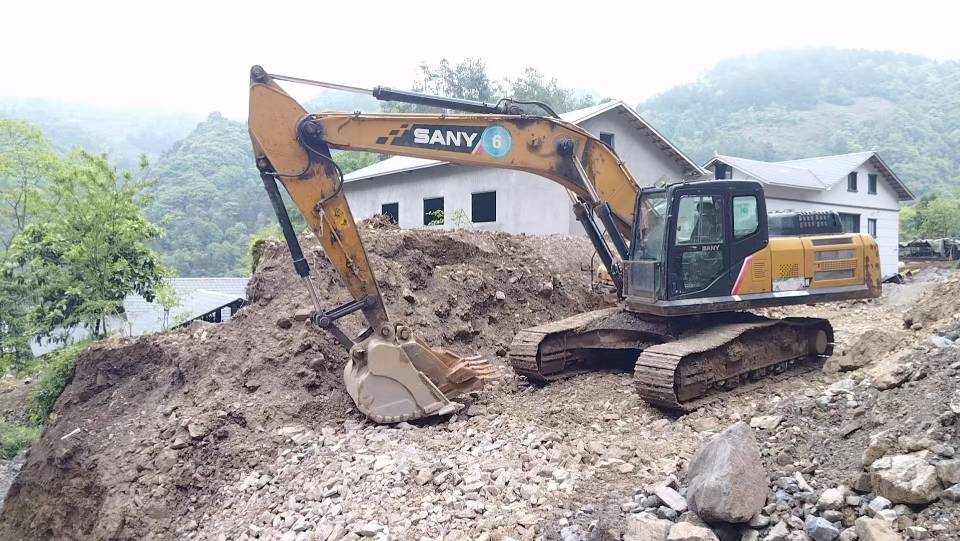 Buy Sany SY245H Used Excavator / 7