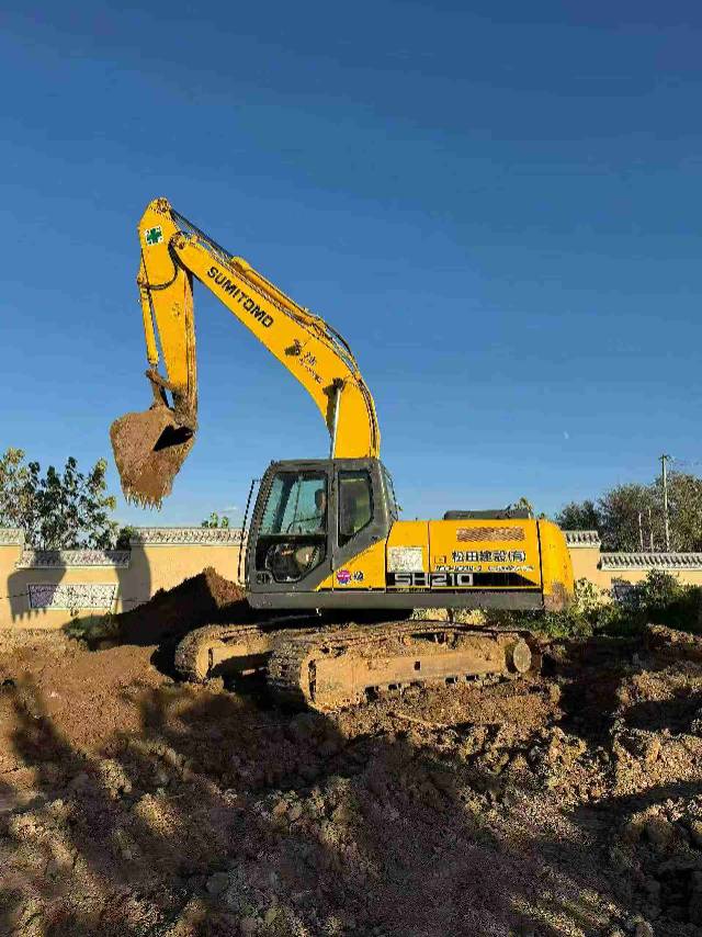 Buy Sumitomo SH210A1 Used Excavator / 4