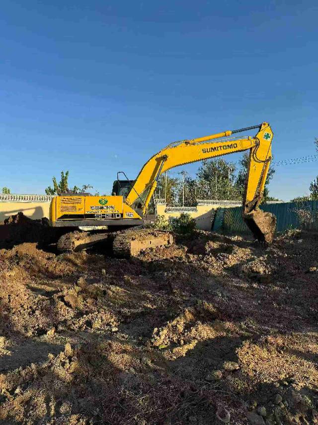 Buy Sumitomo SH210A1 Used Excavator / 7