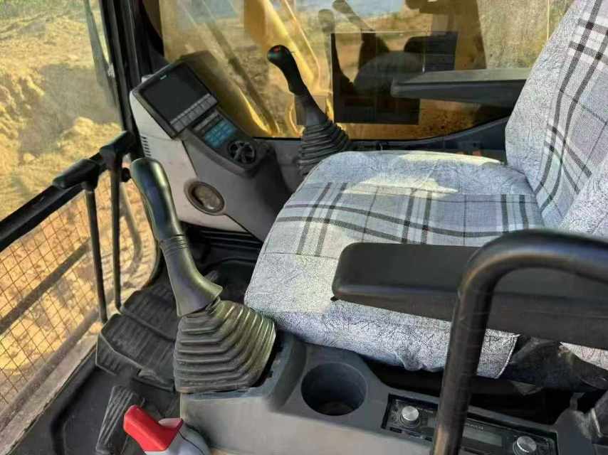 Buy Komatsu PC200 Used Excavator / 5