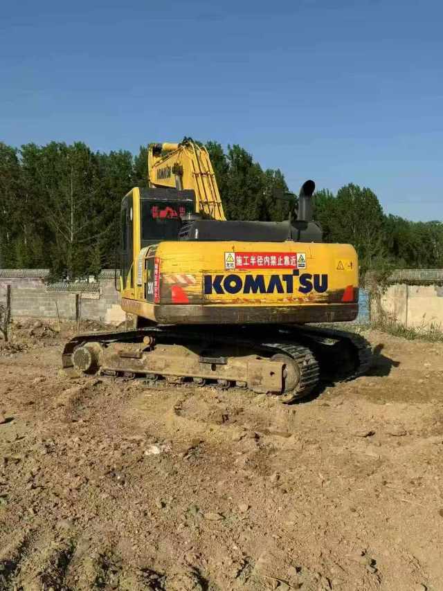 Buy Komatsu PC200 Used Excavator / 3