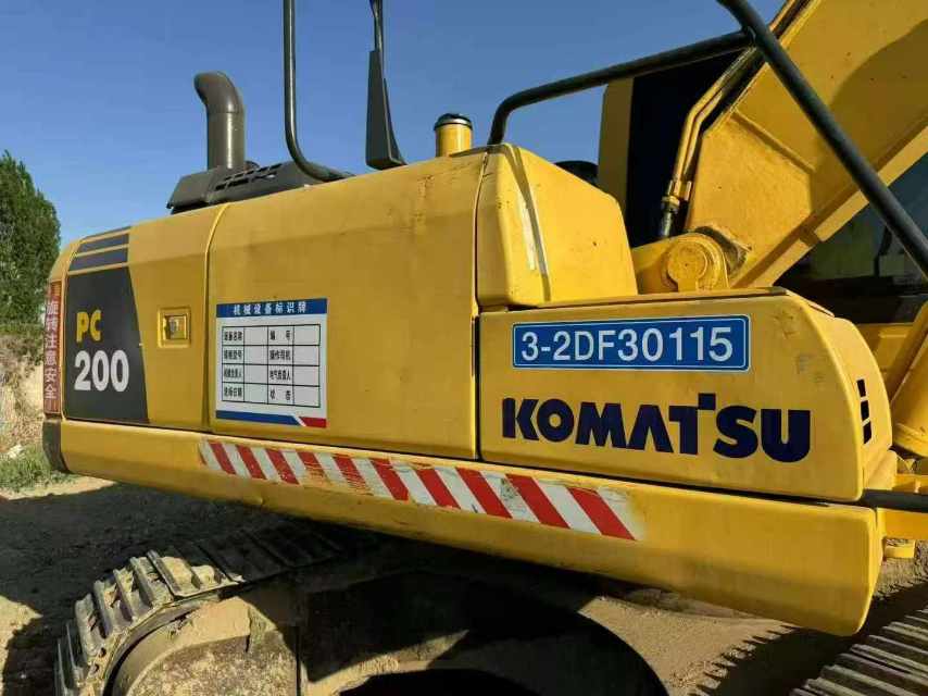 Buy Komatsu PC200 Used Excavator / 4