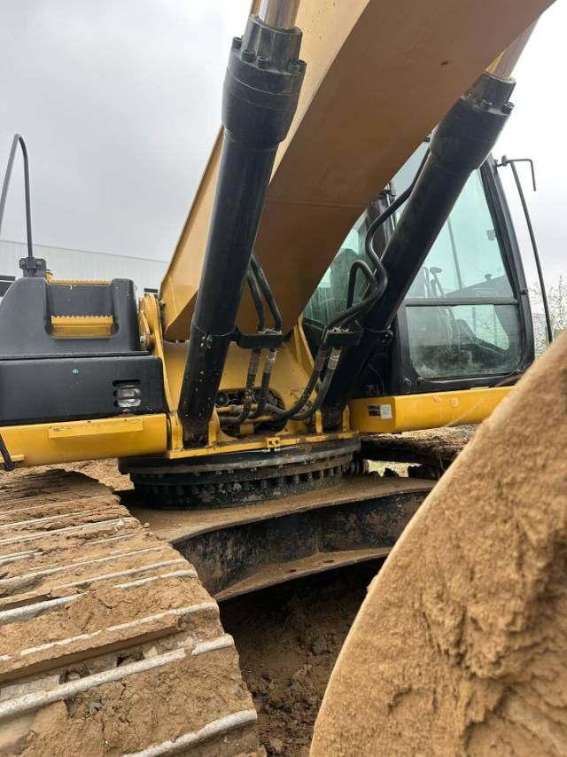 Buy Caterpillar 336D2 L XE Used Excavator / 5