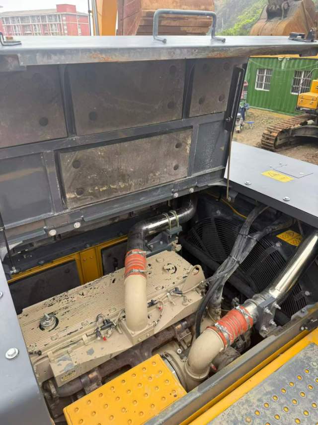 Buy XCMG XE60WA Used Excavator / 4