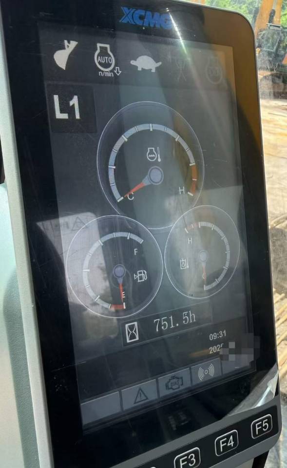 Buy XCMG XE700DF Used Excavator / 9