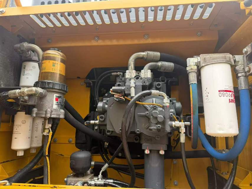 Buy XCMG XE60WA Used Excavator / 5