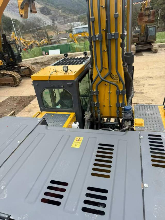 Buy XCMG 40 Used Excavator / 6