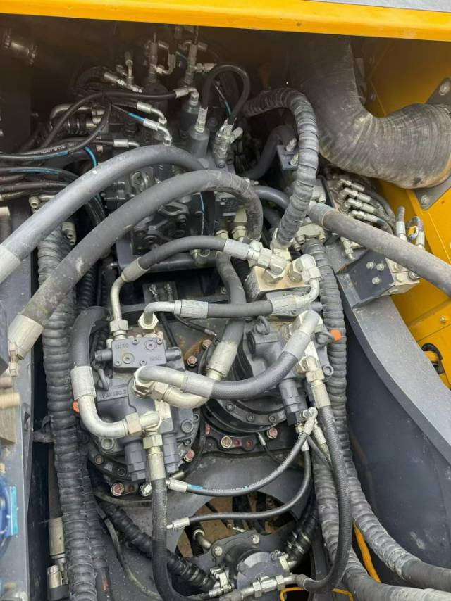 Buy XCMG 40 Used Excavator / 7