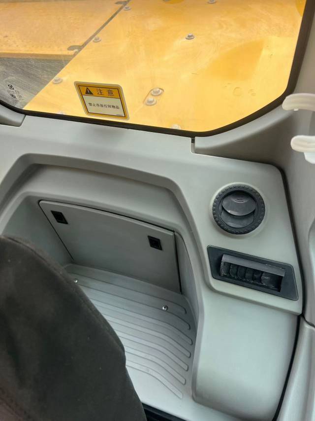 Buy XCMG 40 Used Excavator / 8